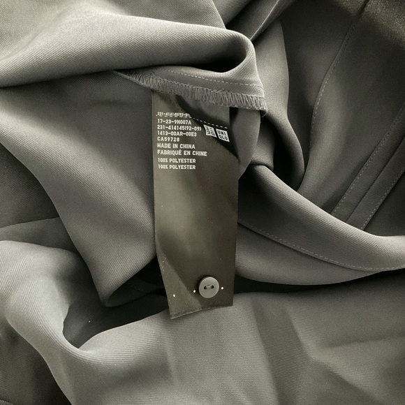 Uniqlo blouse - Picture 5 of 5